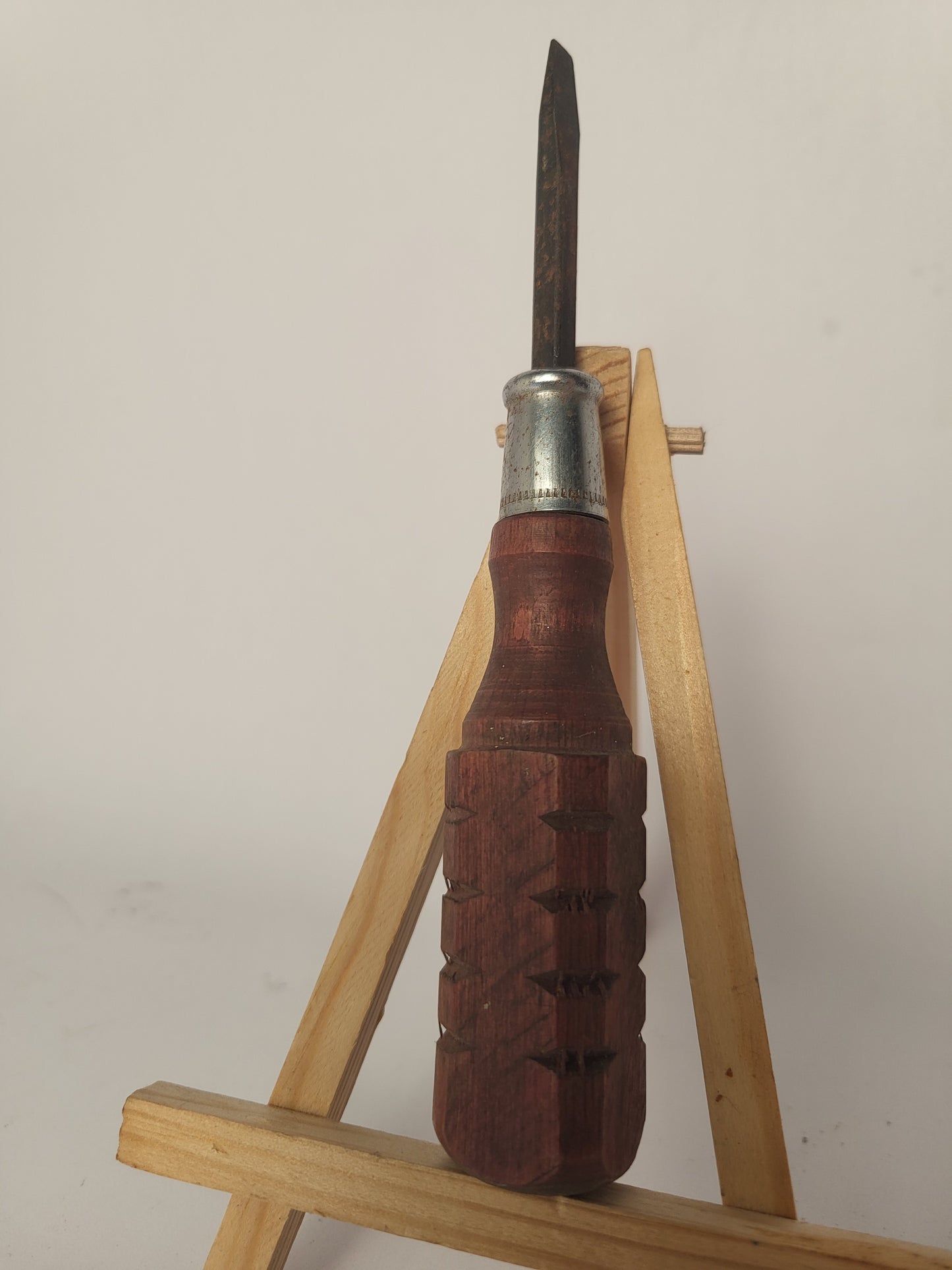 🪚 Vintage Wooden Handle Flathead Screwdrivers (Set of 2) – Rustic Hand Tools