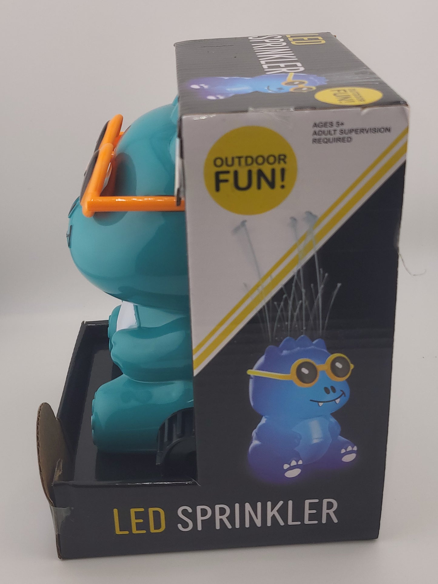 LED Dinosaur Water Sprinkler Toy for Kids β Cute Outdoor Backyard Summer Fun with Light-Up Feature