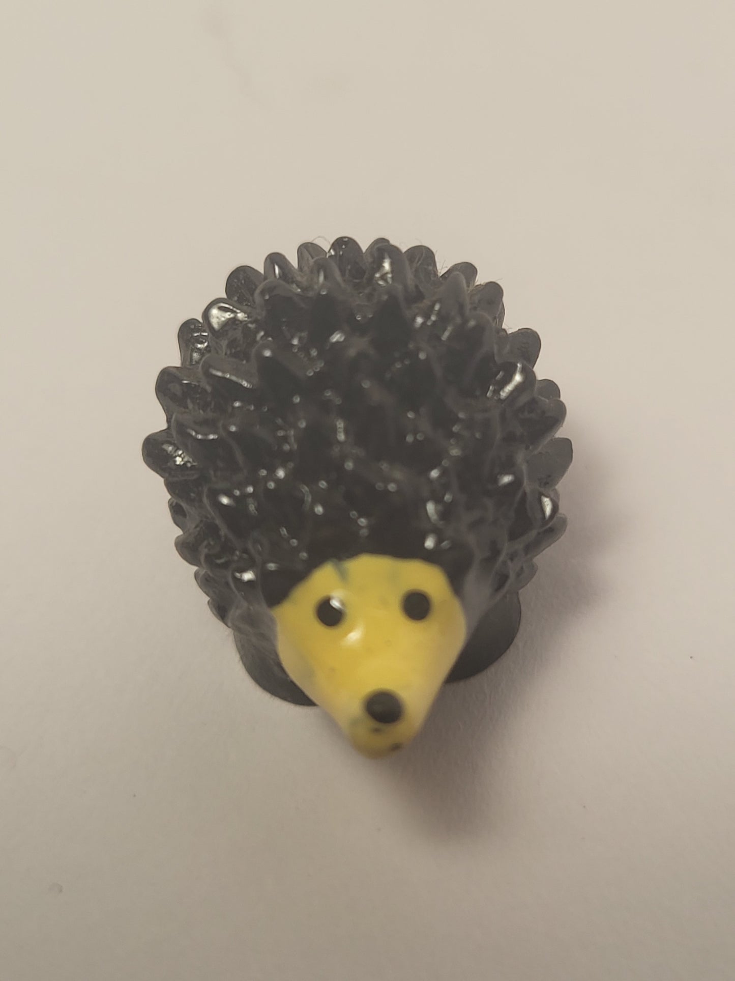 Miniature Woodland Critter & Scenery Set – Hedgehogs, Mushrooms, Tree Stumps, and More