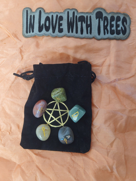 Mystical Pagan Altar Kit – Pentacle Plate, Cascarilla Powder, Rune Stones, Dreamcatcher & Apothecary Jar