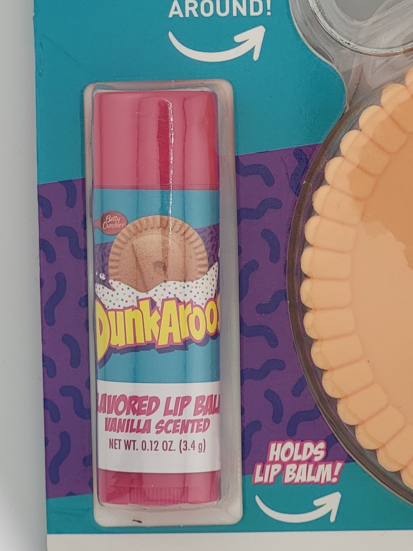🍪 Betty Crocker Dunkaroos Flavored Lip Balm & Keychain Set – Vanilla Scented | Nostalgic ’90s Snack-Inspired Collectible