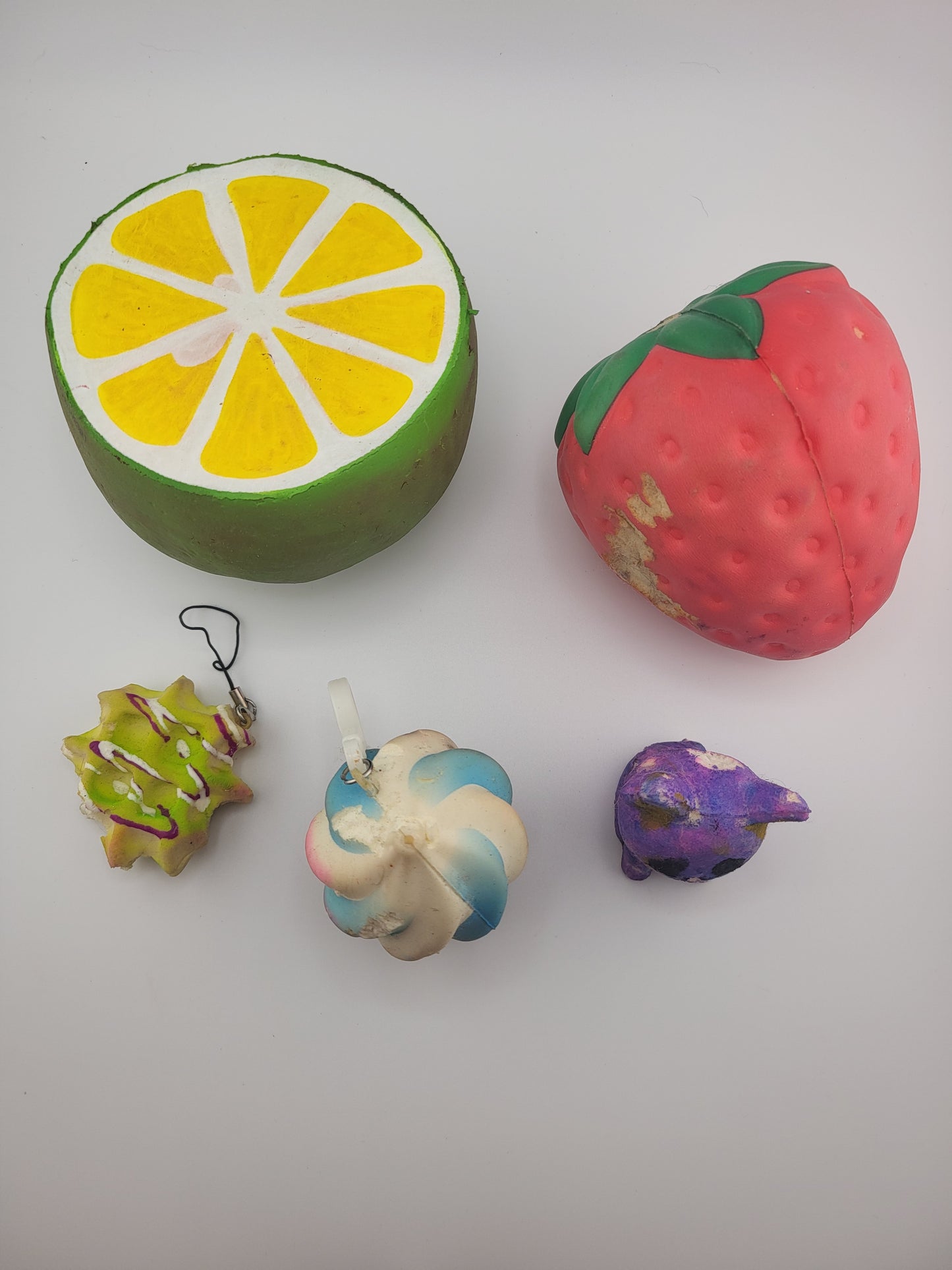 🖤 Grunge Aesthetic Squishy Toy Set – Rugged, Distressed, Alt-Inspired Stress Relief