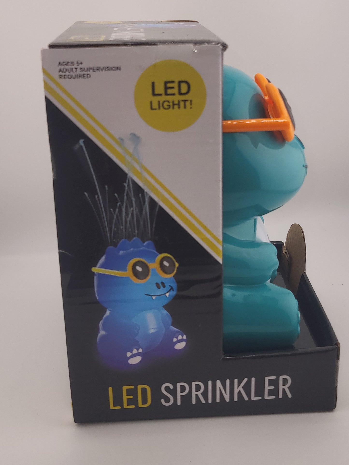 LED Dinosaur Water Sprinkler Toy for Kids – Cute Outdoor Backyard Summer Fun with Light-Up Feature