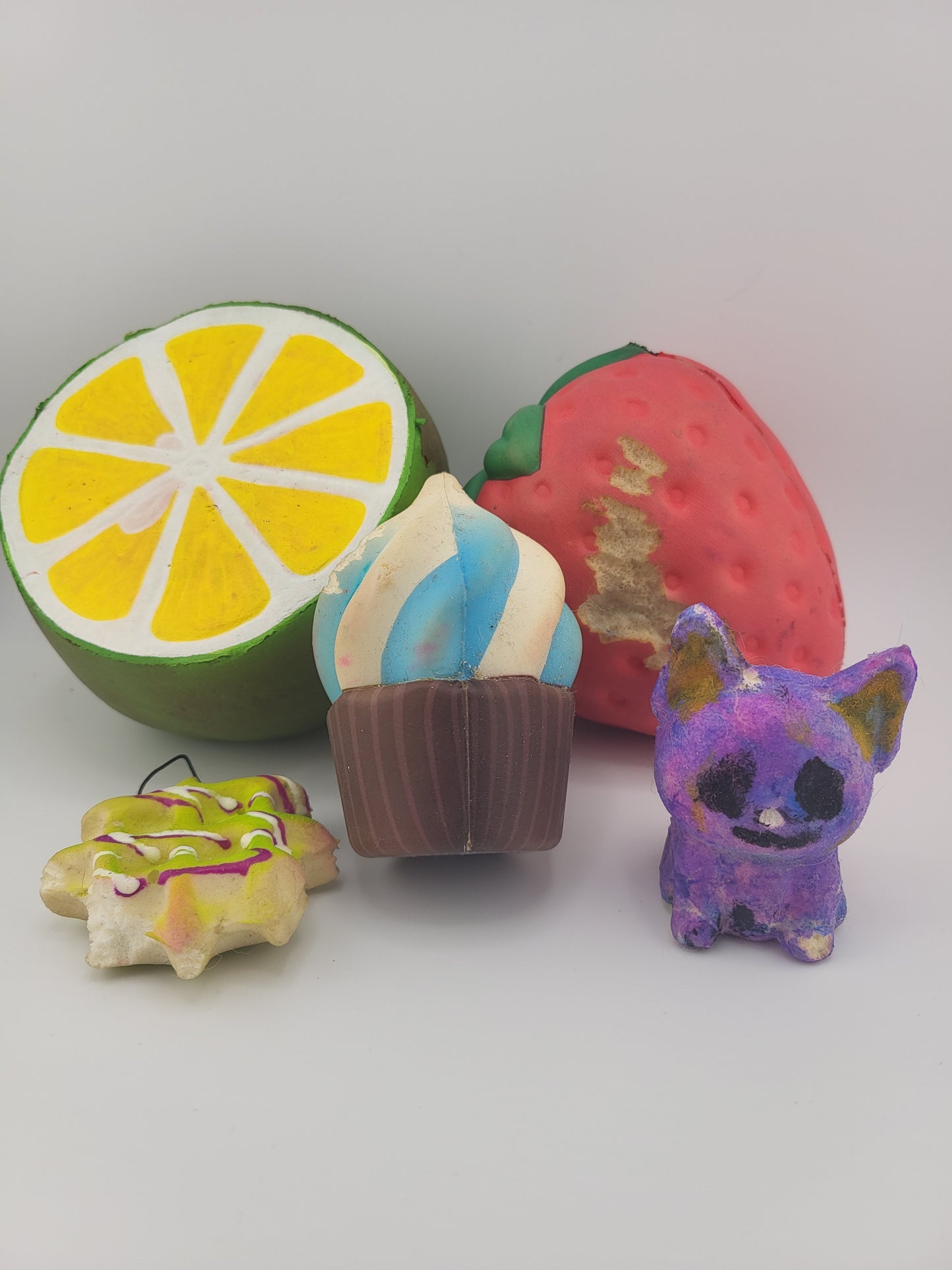 🖤 Grunge Aesthetic Squishy Toy Set – Rugged, Distressed, Alt-Inspired Stress Relief