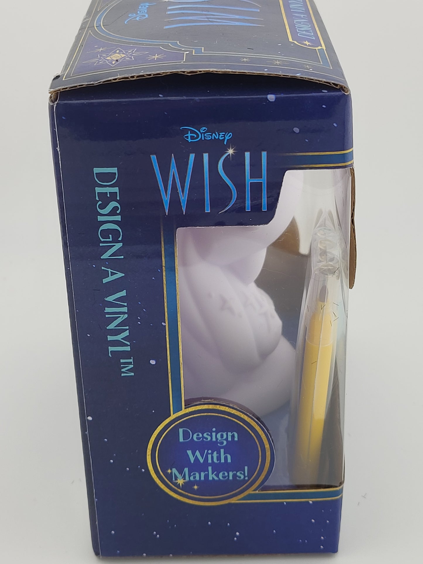 ⭐ Disney WISH – Design-A-Vinyl Figure Kit (Includes 4 Markers) ⭐