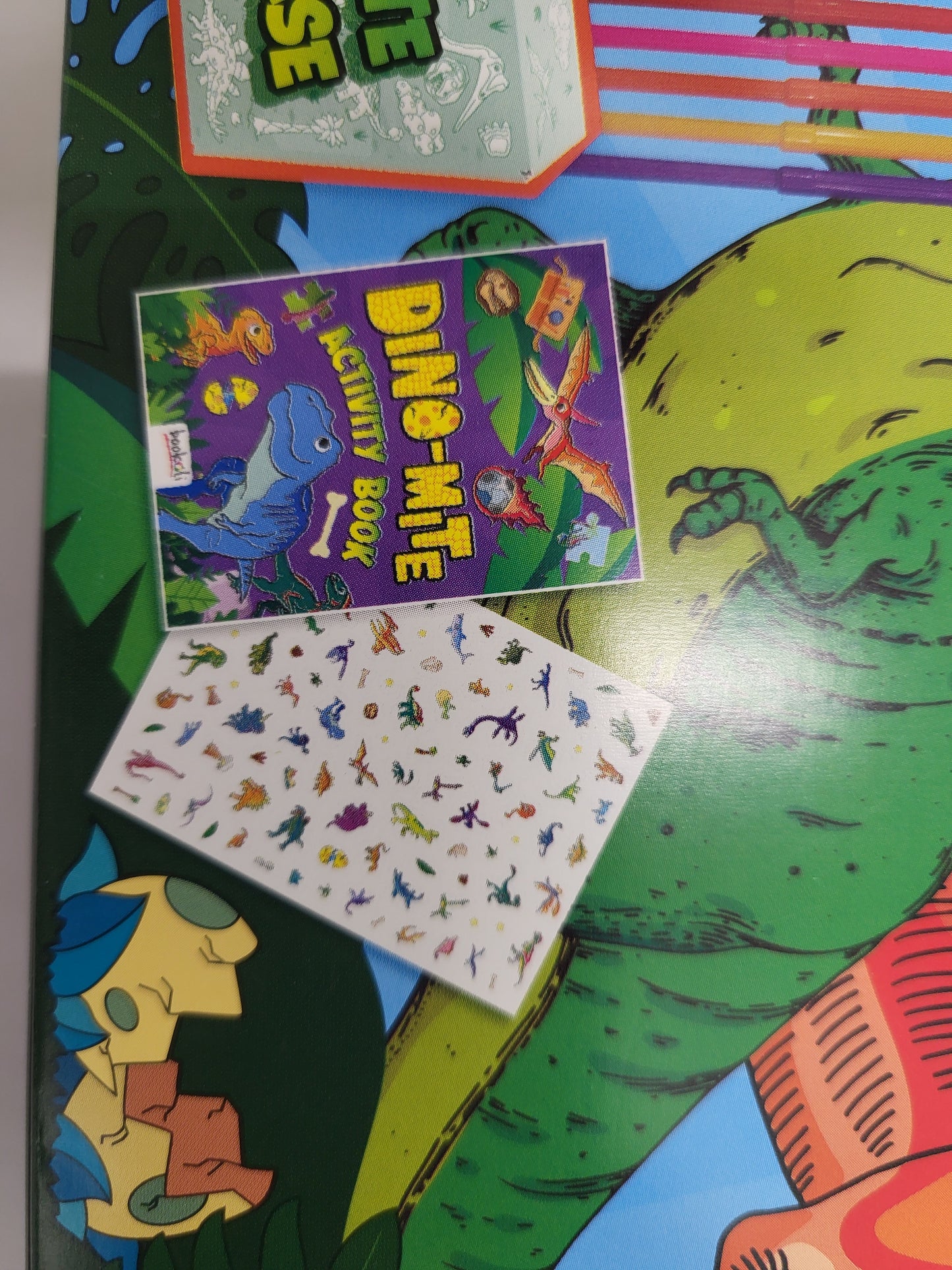 🦖 Dinosaur Fun Case – Sticker, Pen & Activity Kit (Color & Carry Set)