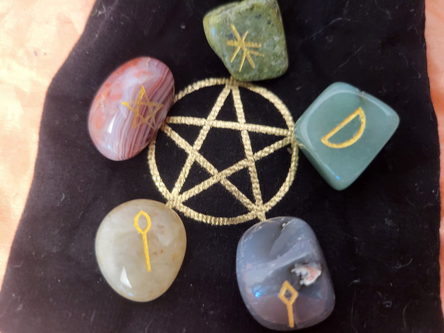 Mystical Pagan Altar Kit – Pentacle Plate, Cascarilla Powder, Rune Stones, Dreamcatcher & Apothecary Jar