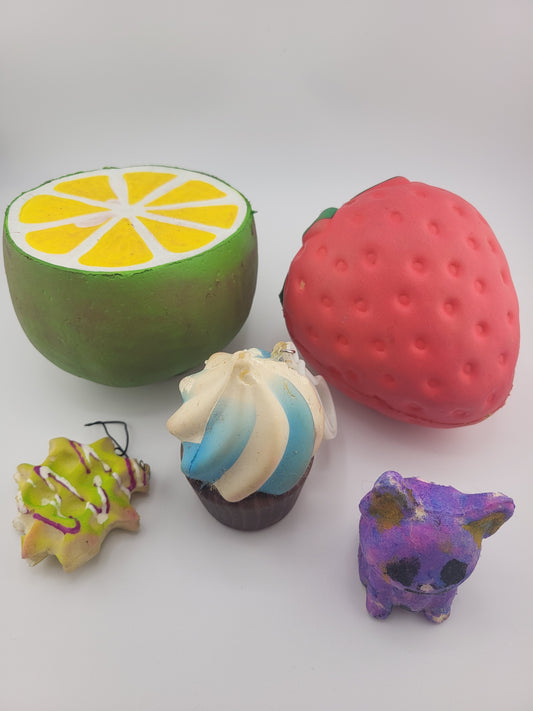 🖤 Grunge Aesthetic Squishy Toy Set – Rugged, Distressed, Alt-Inspired Stress Relief
