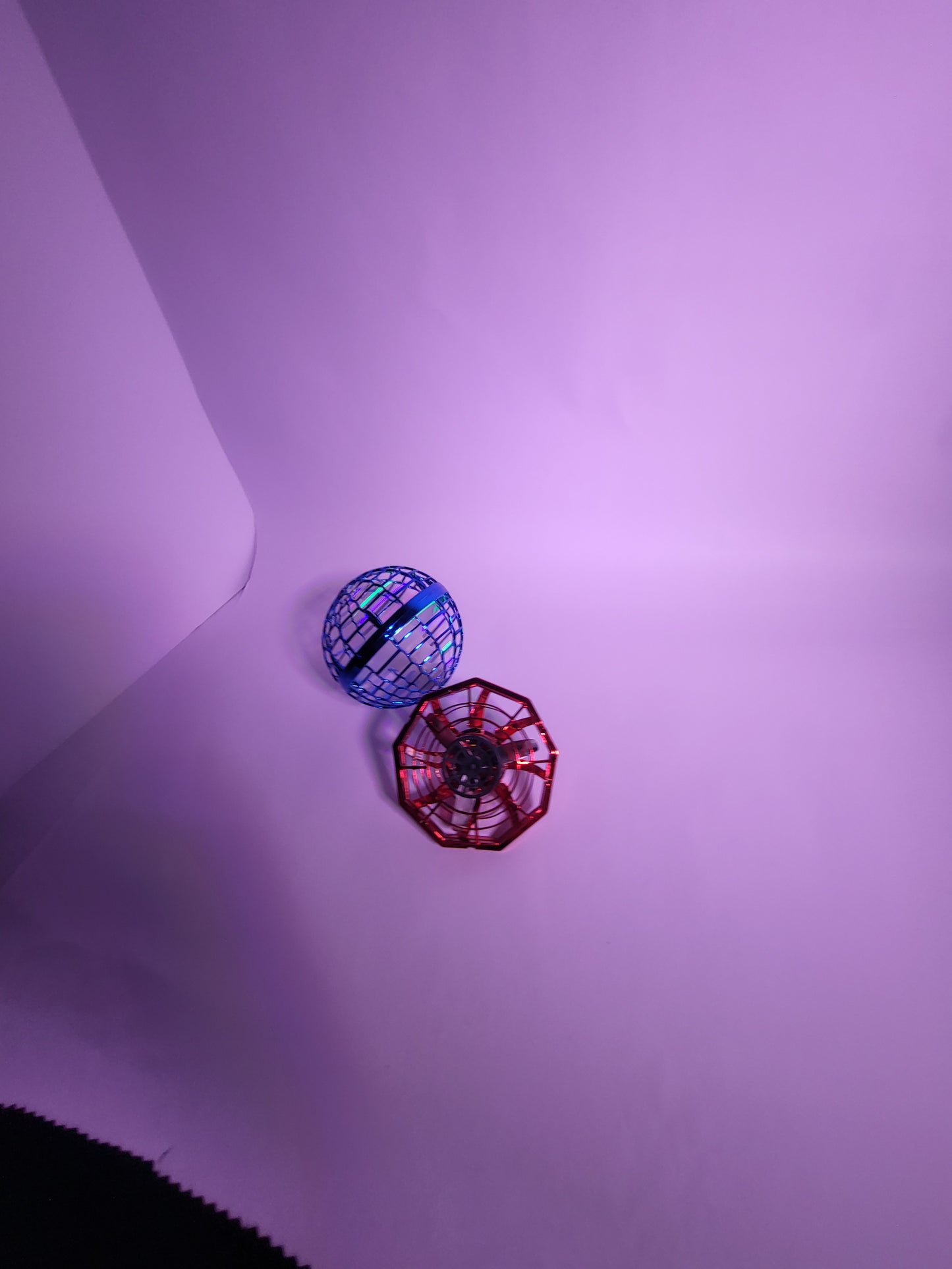🚀 UFO Hover Drones RECHARABLE – The Ultimate Flying Fun for All Ages! 🛸(Wires included)