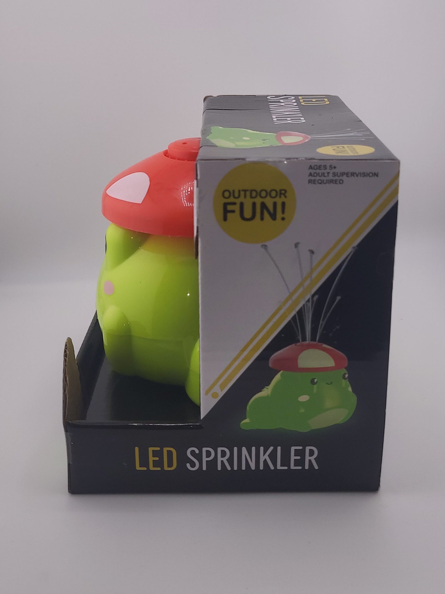 LED Frog Sprinkler – Cute Outdoor Water Toy with Light-Up Mushroom Hat | Kids Summer Backyard Fun